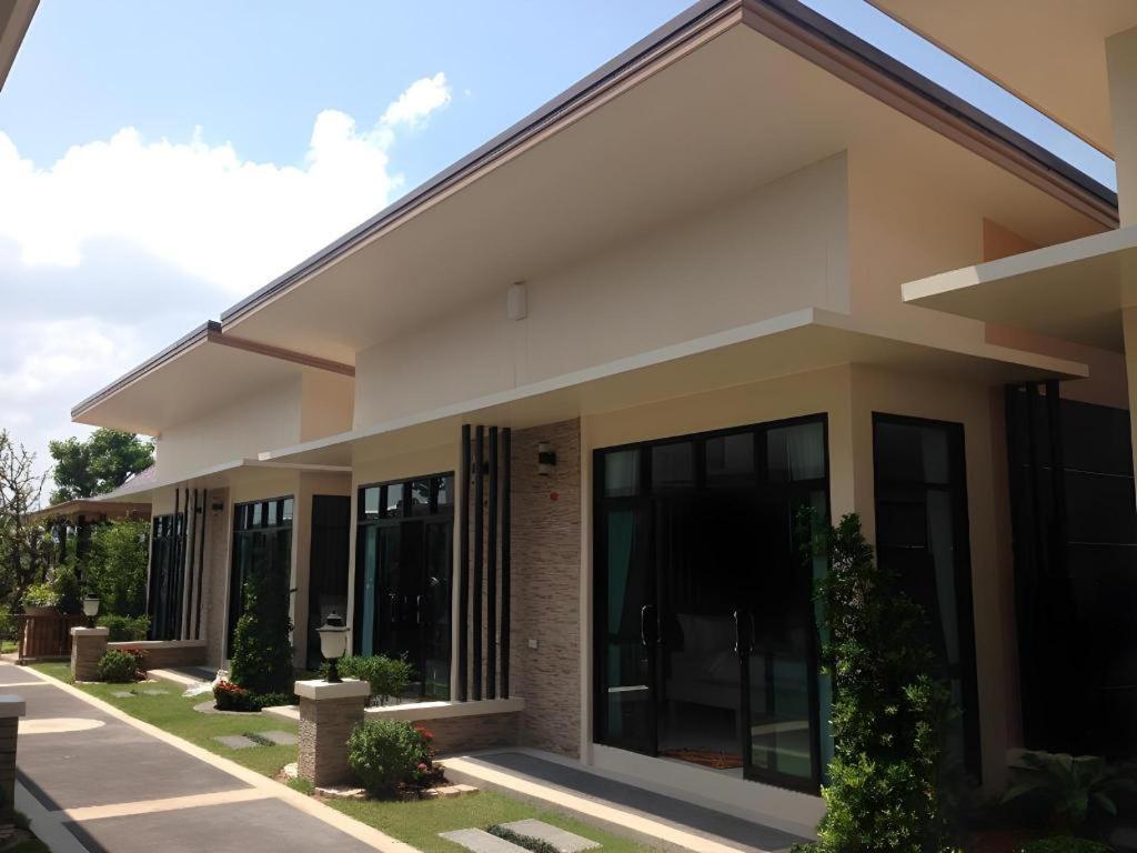 Med Room Korat Nakhonratchasima Dış mekan fotoğraf